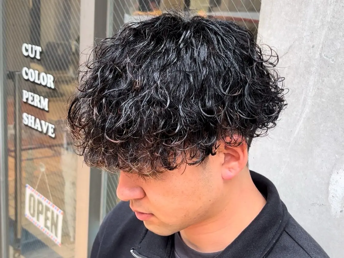 ミディアム 津田 陽向のヘアスタイル
