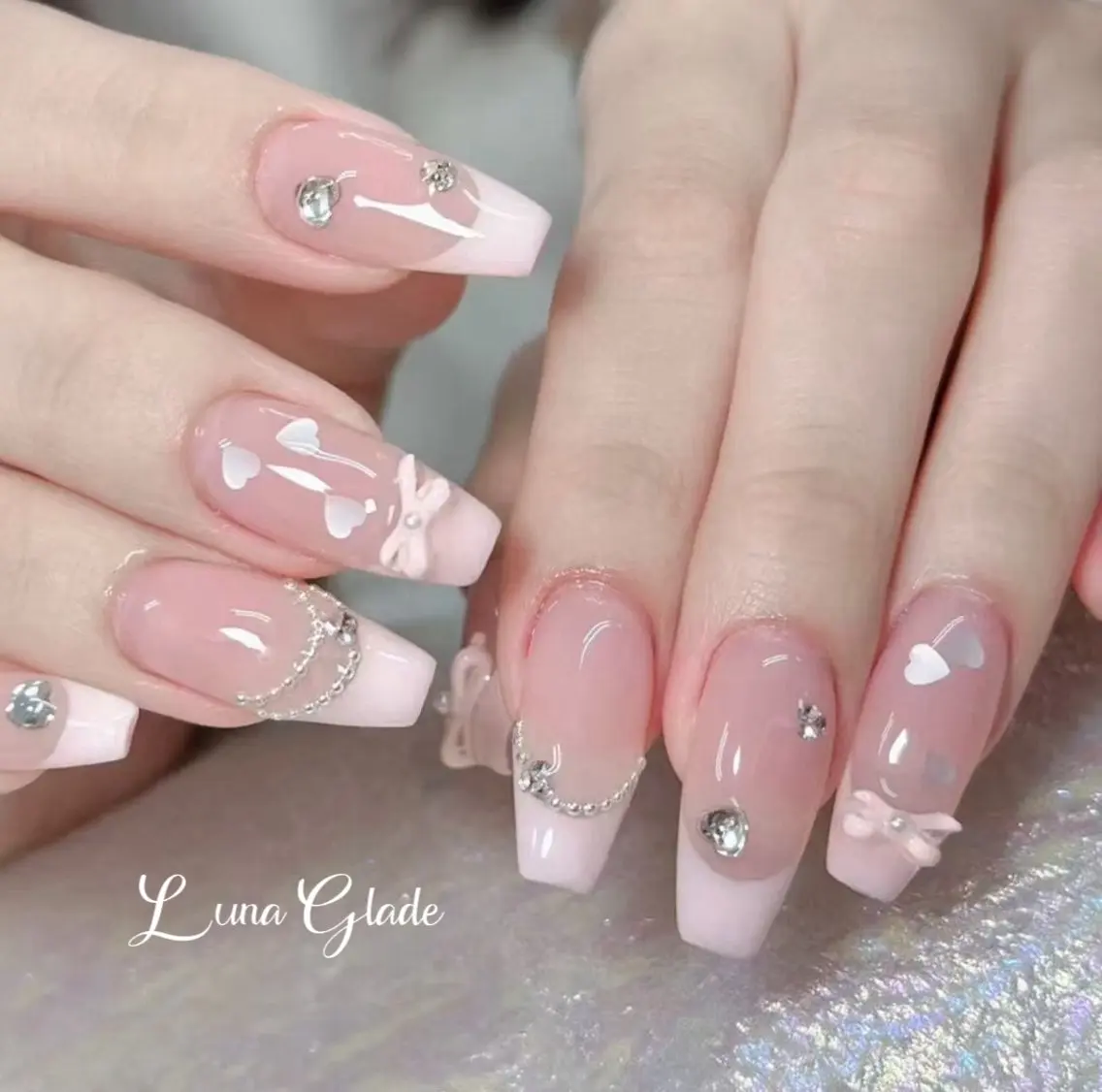 ネイル ハンドネイル Luna Gladeのネイルデザイン