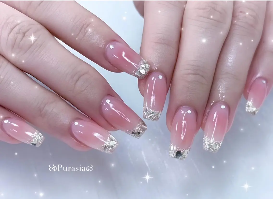 ネイル フラッシュネイル フレンチネイル ガラスフレンチ 韓国ネイル マグネットネイル ハンドネイル 🪞Purasia. nail|肌管理💎のネイルデザイン