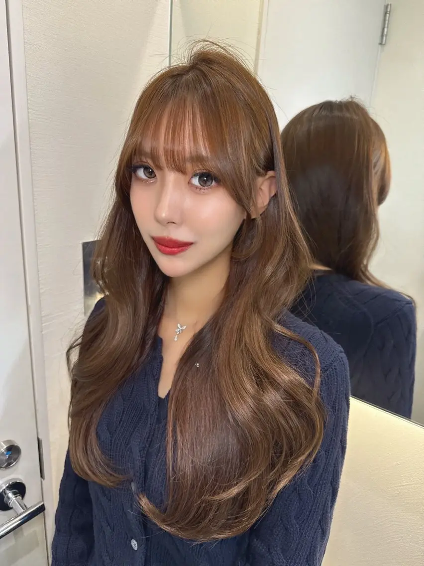 ロング カラー カット ヘアカラー トリートメント shion 透明感カラーのヘアスタイル