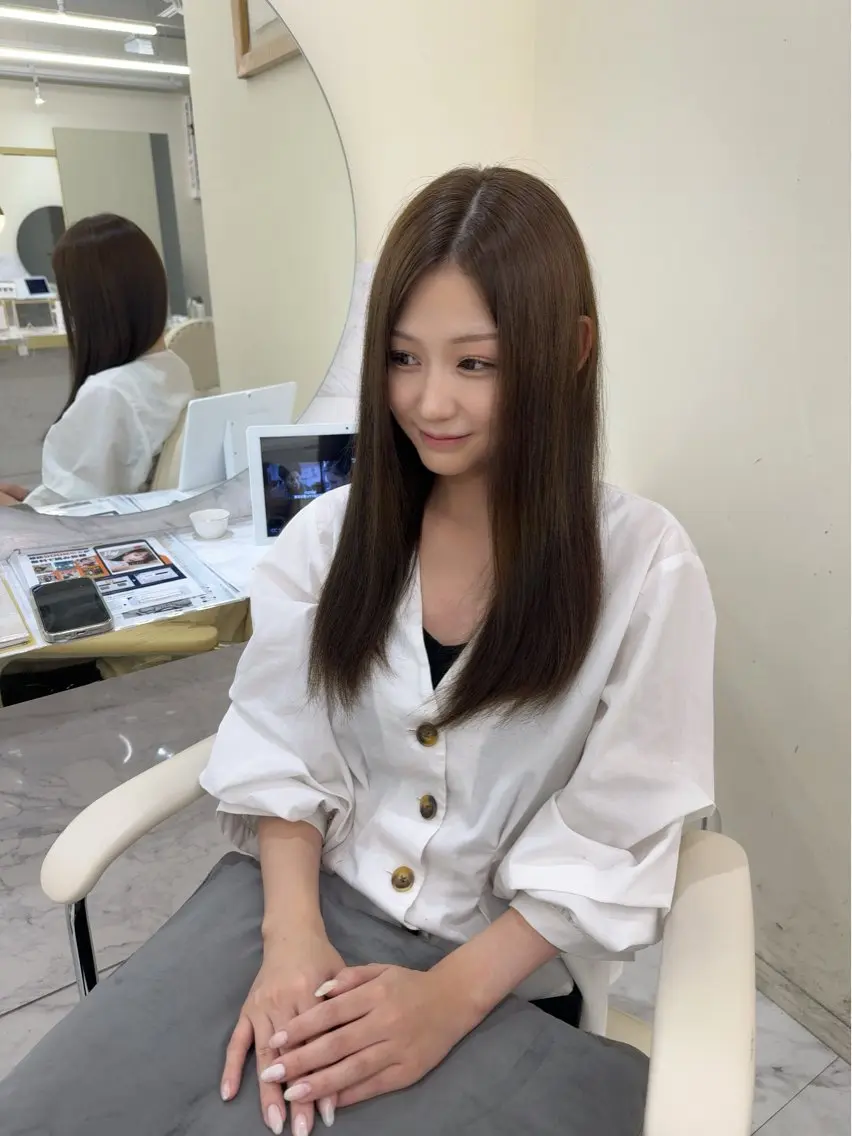 ミディアム カラー ベージュカラー ブリーチ ブリーチなしカラー オリーブベージュ ヘアカラー トリートメント 髪質改善🫧 カラー特化/Hinaのヘアスタイル