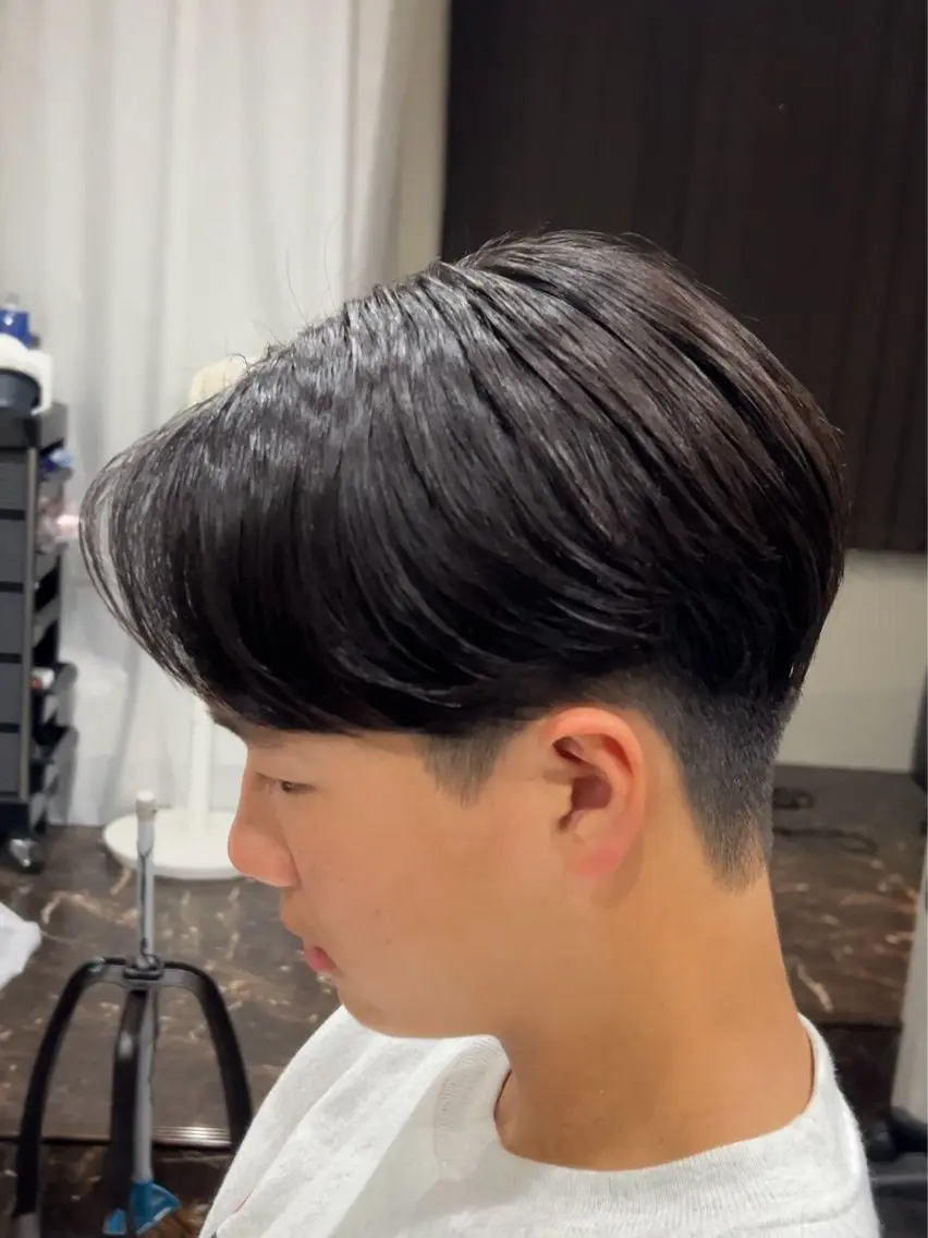ミディアム メンズ センターパート 縮毛矯正 福井 太暉のヘアスタイル