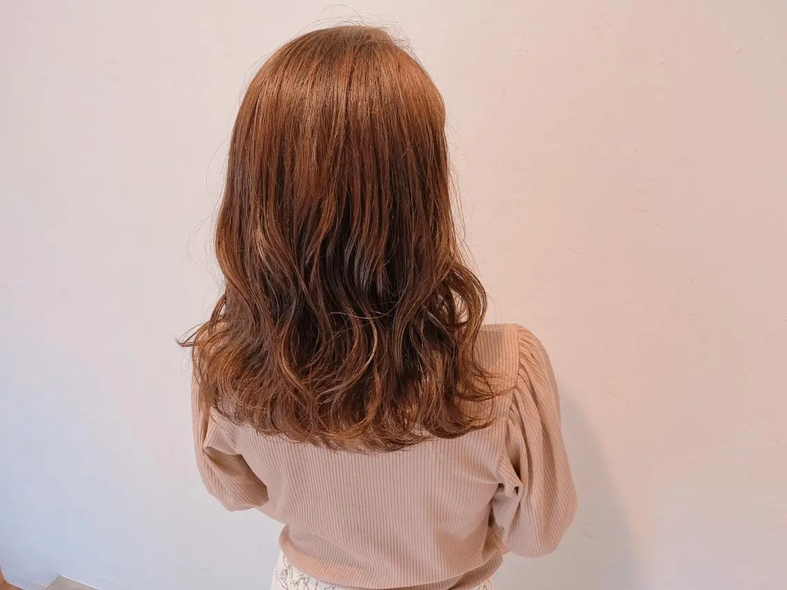 セミロング カラー 伊藤 さやかのヘアスタイル