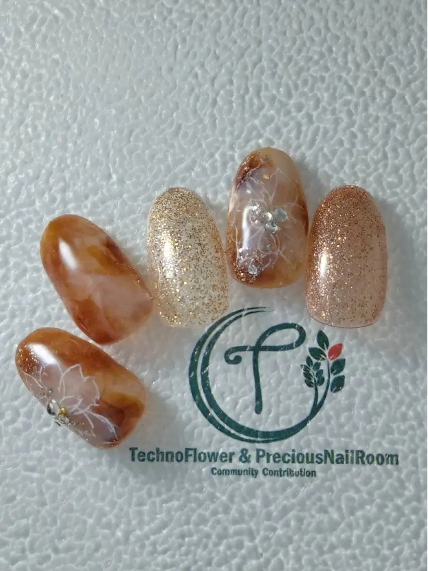 ネイル フラワーネイル precious nail roomのネイルデザイン