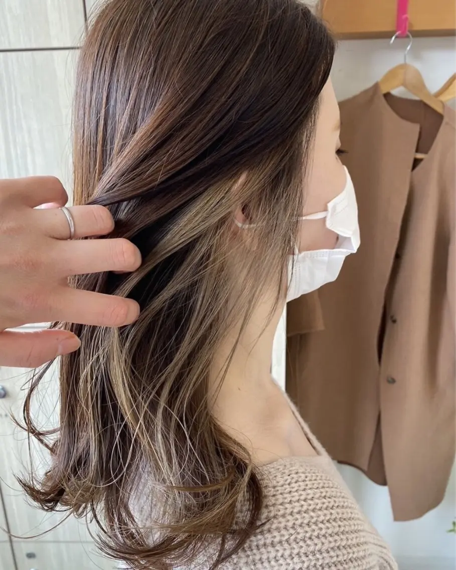 ロング 佐藤 帆春のヘアスタイル