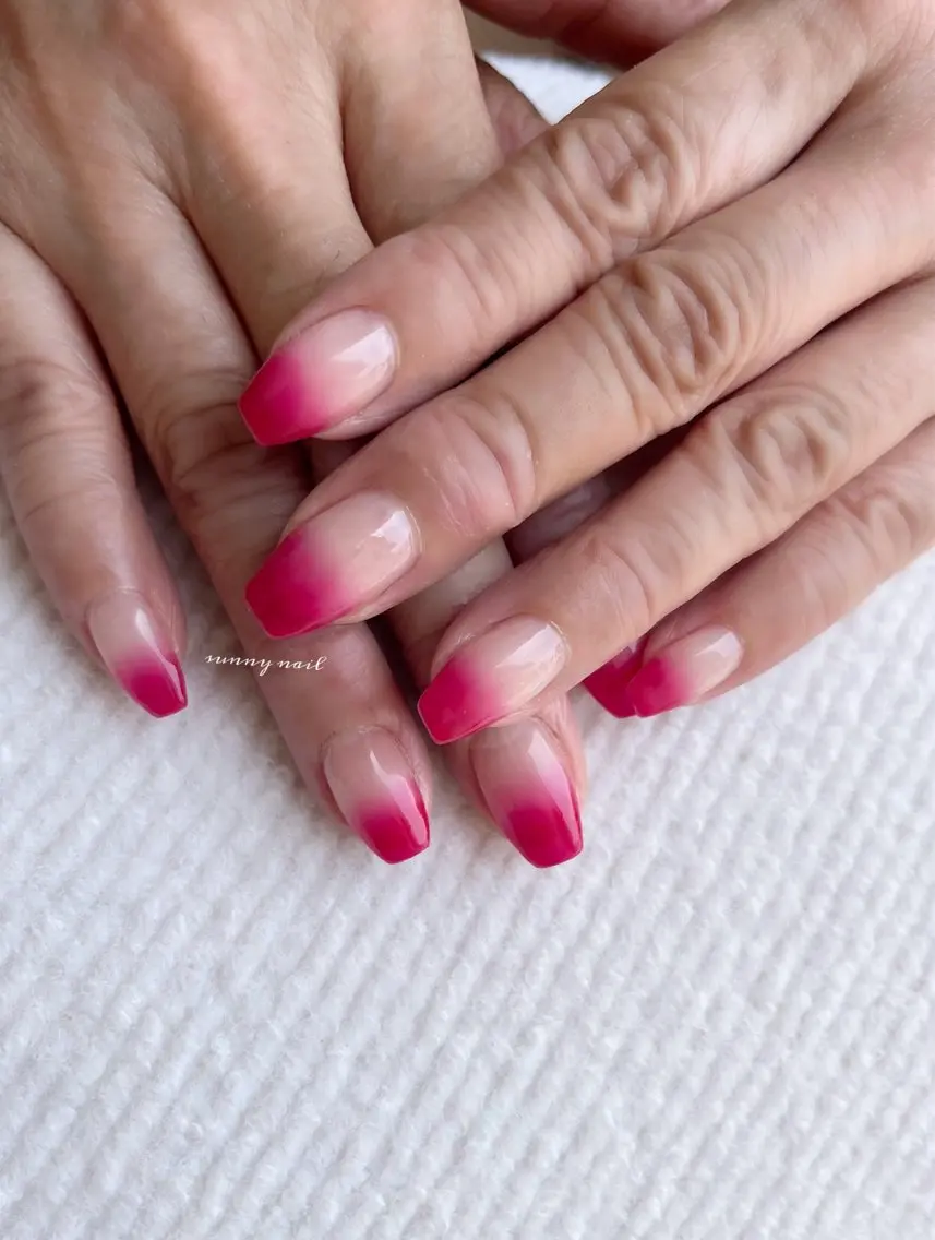 ネイル ジェルネイル グラデーション パラジェル 赤色 sunny nailのネイルデザイン