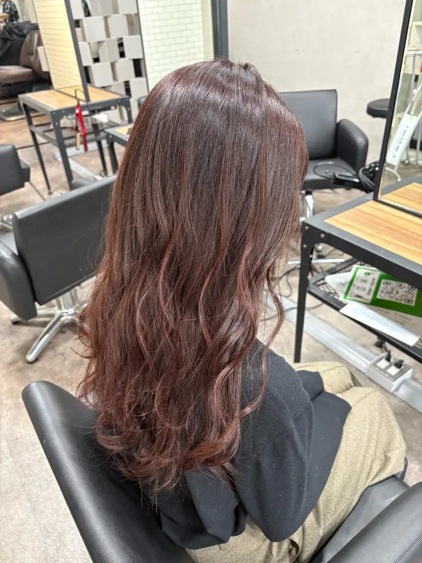 セミロング カラー カット ヘアカラー 長井 陽菜のヘアスタイル