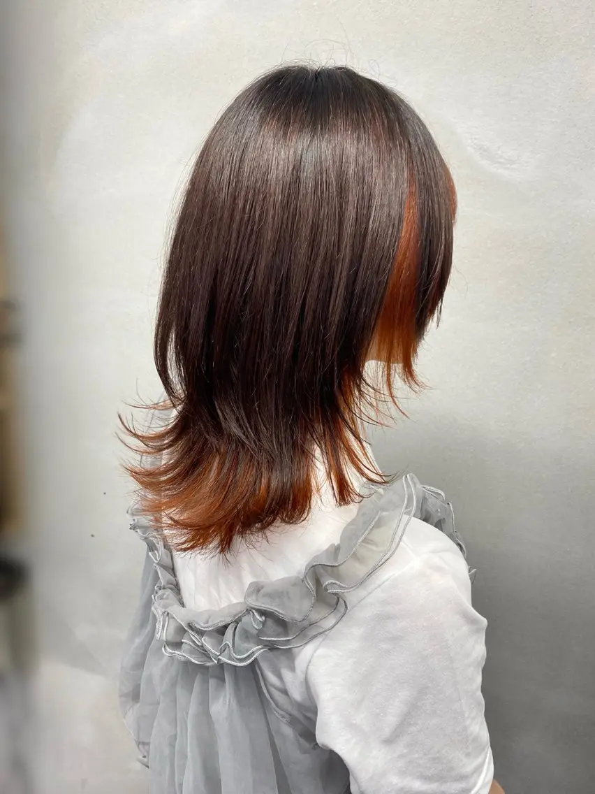 セミロング カラー ブリーチ デザインカラー ダブルカラー イヤリングカラー インナーカラー 柏 デザインカラー/ レイヤー🐣シオリのヘアスタイル
