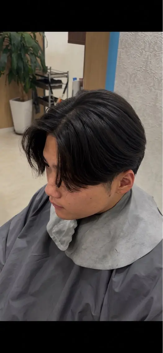 メンズ H RIKAのヘアスタイル