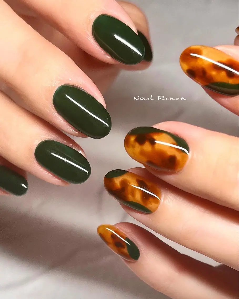 ネイル べっ甲ネイル ハンドネイル Nail Rinonのネイルデザイン