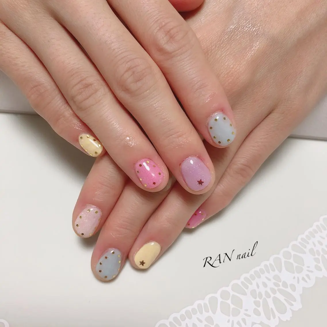 ネイル キラキラネイル ハンドネイル フットネイル RAN nailのネイルデザイン