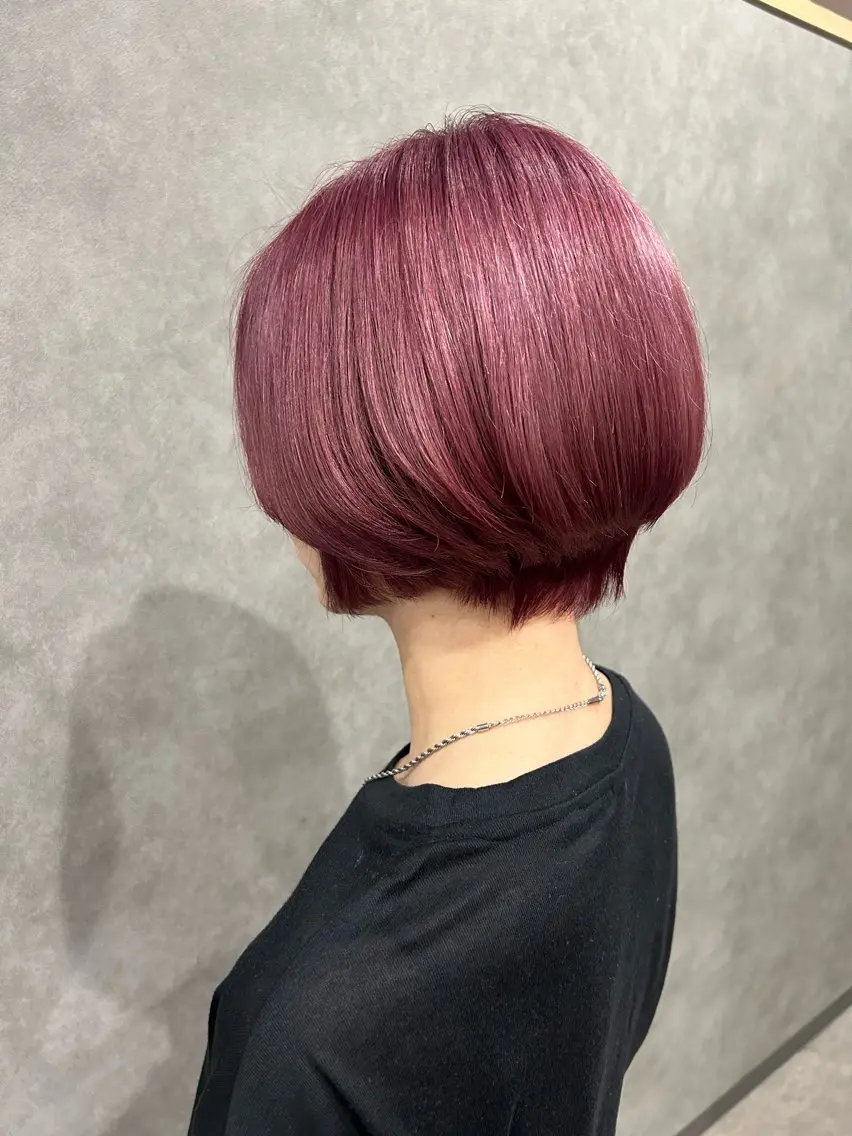 ショート カラー カシス ピンクカラー ヘアカラー トリートメント ミルクティー職人× HIROSEのヘアスタイル