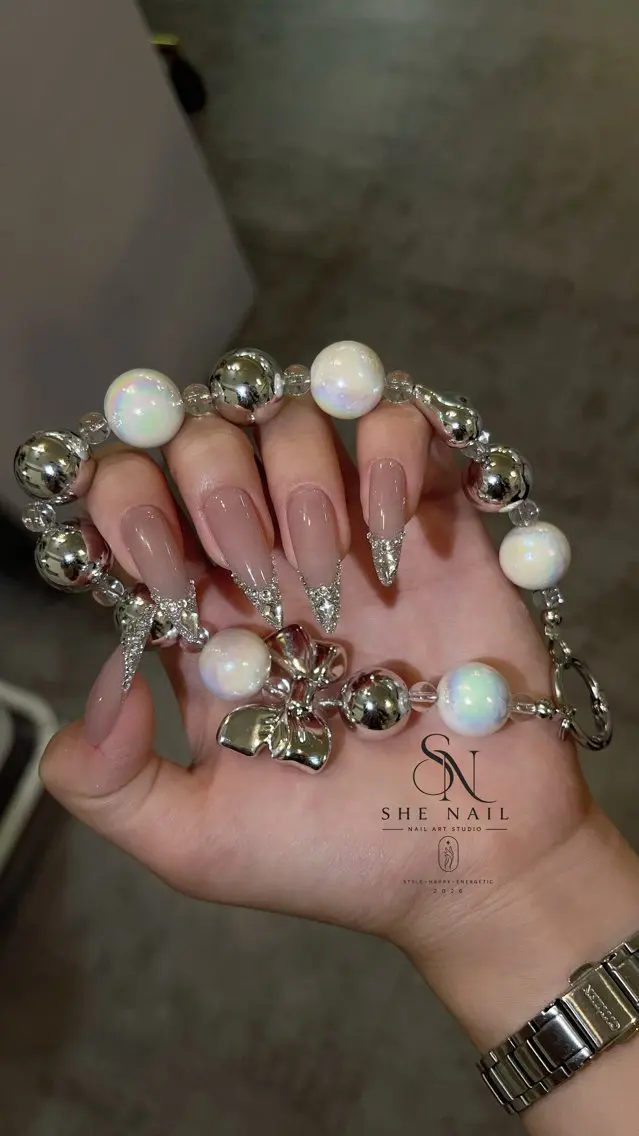 ネイル アートネイル フレンチネイル ジェルネイル キラキラネイル 韓国ネイル ハンドネイル 博多 SHE Nailのネイルデザイン