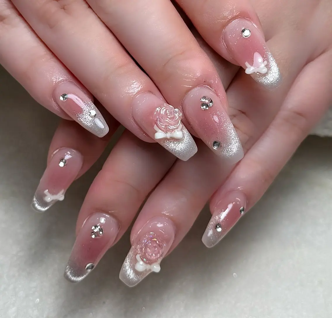 ネイル オーロラネイル 長さ出し フットネイル フレンチネイル ジェルネイル ハンドネイル 中野駅から2分 MEO NAILのネイルデザイン