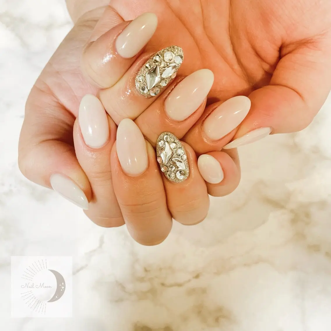 ミディアム NAIL MOONのネイルデザイン