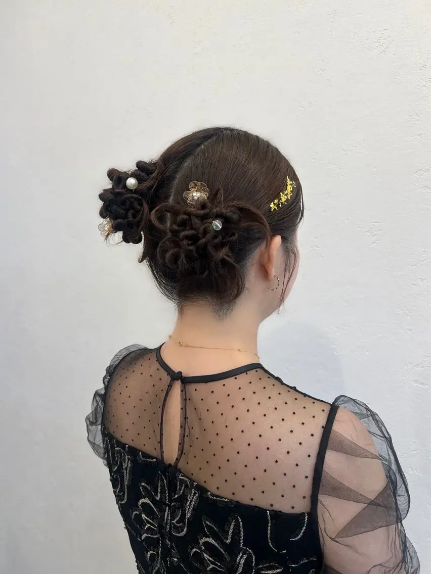 ロング ヘアアレンジ ヘアセット 博多⌇お呼ばれヘア⌇ 透明感カラー⌇菅泉美のヘアスタイル