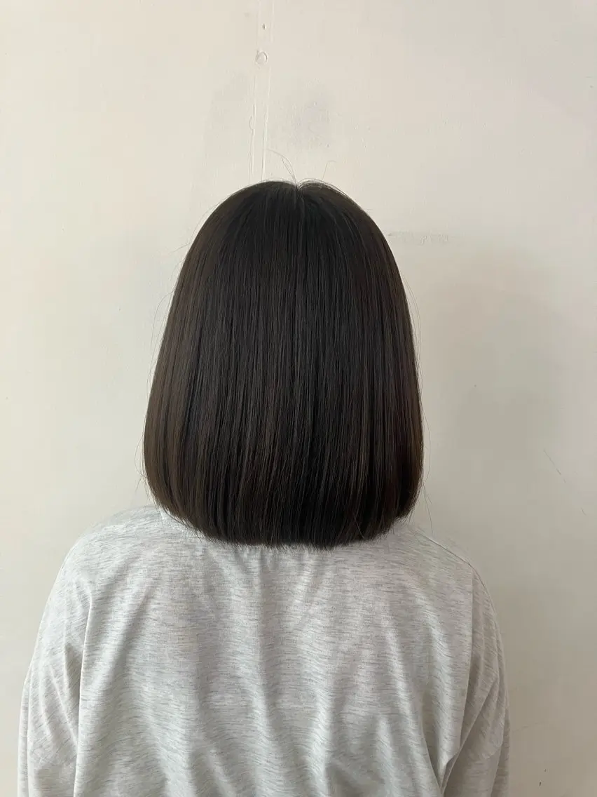 ショート ボブ 長めボブ door white hideのヘアスタイル