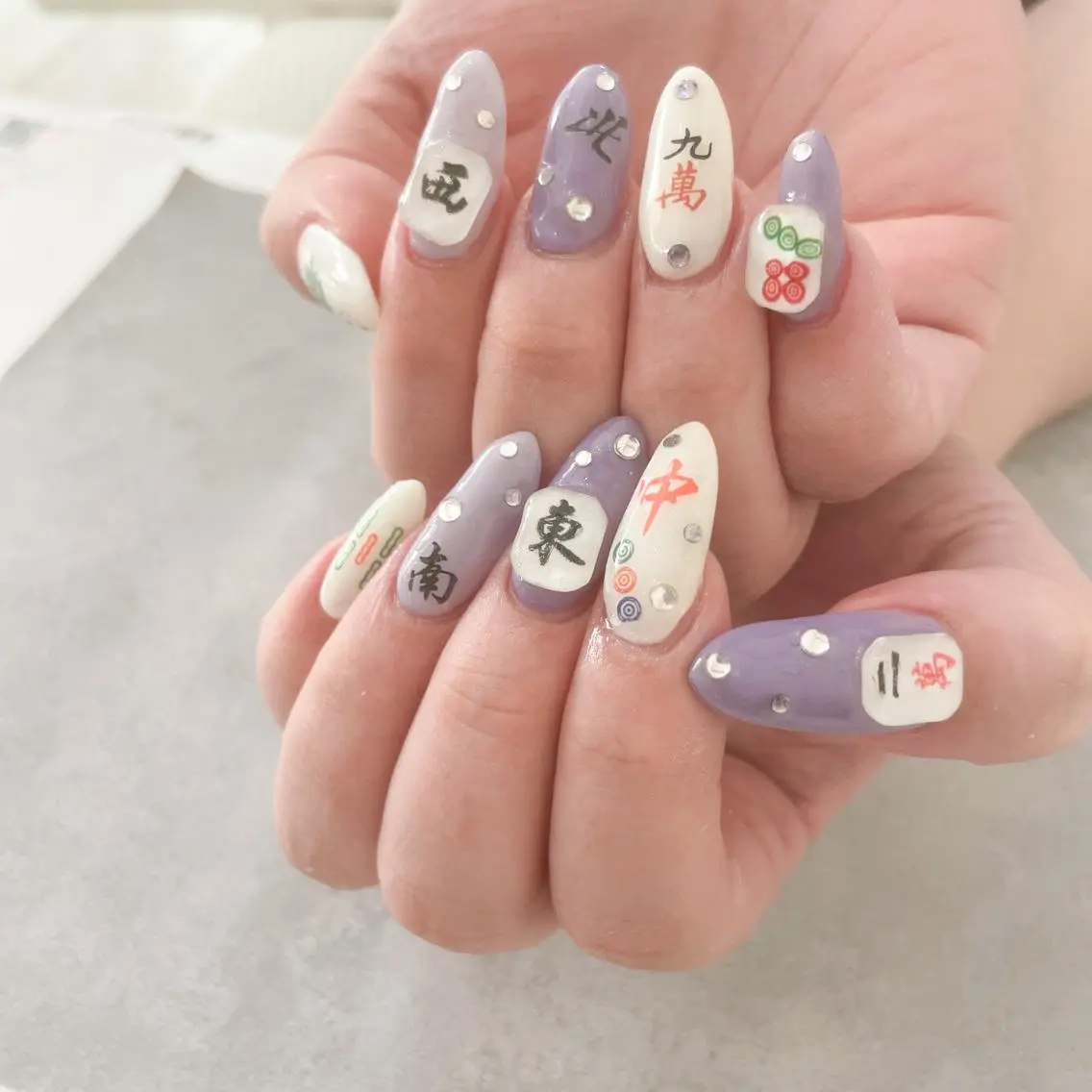 ネイル ハンドネイル ゴテゴテ💙ワンホン リオナのネイルデザイン