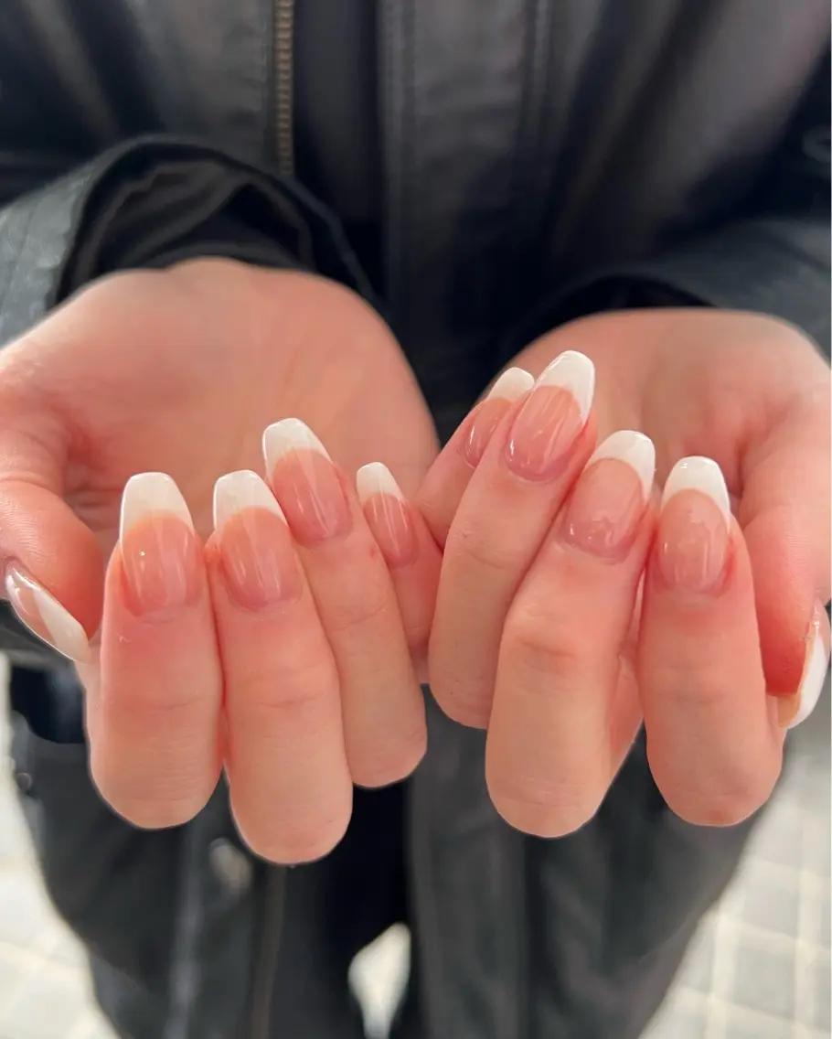 ネイル フレンチネイル シンプルネイル ハンドネイル ヘアメイクネイリスト hidemi中目黒のヘアスタイル