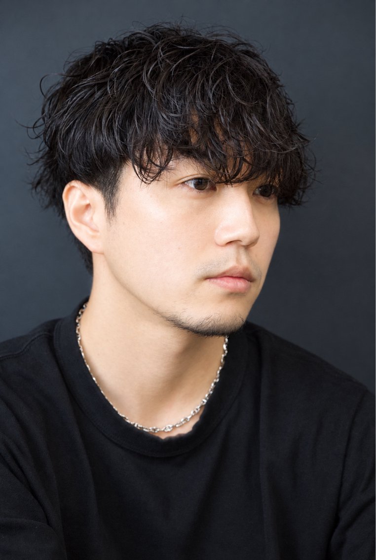 パーマ メンズ メンズパーマ シャドーパーマ 横山 楓芽のヘアスタイル