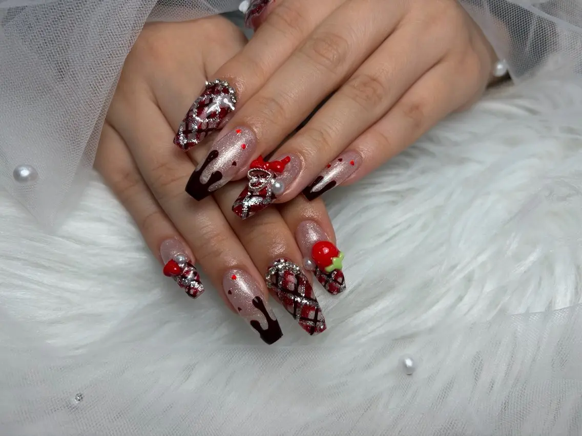 ネイル アートネイル 長さ出し ジェルネイル 韓国ネイル マグネットネイル ハンドネイル Cloudy Chan Nailのネイルデザイン