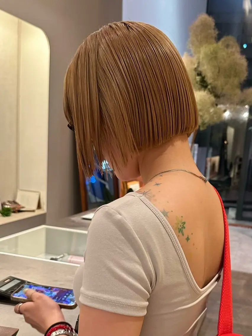 カラー 中野 ちよのヘアスタイル