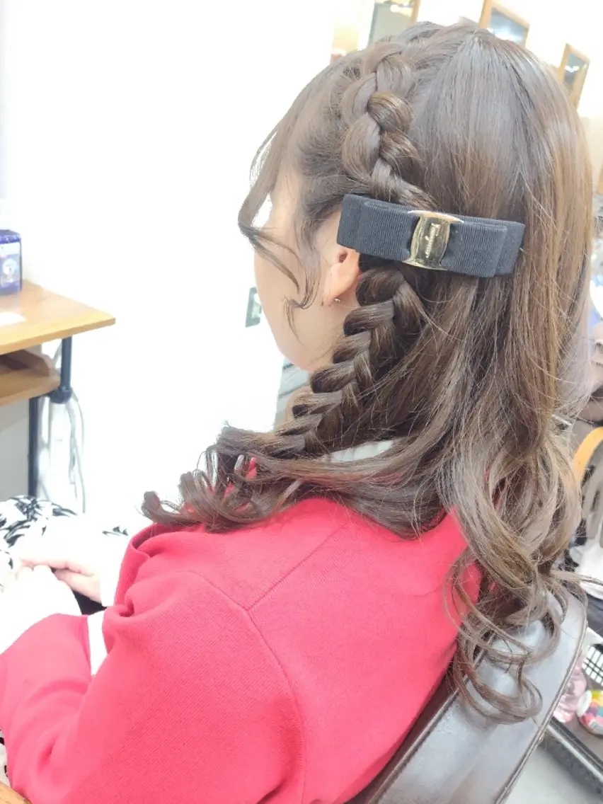 ヘアアレンジ セミロング 澤田 あきのヘアスタイル