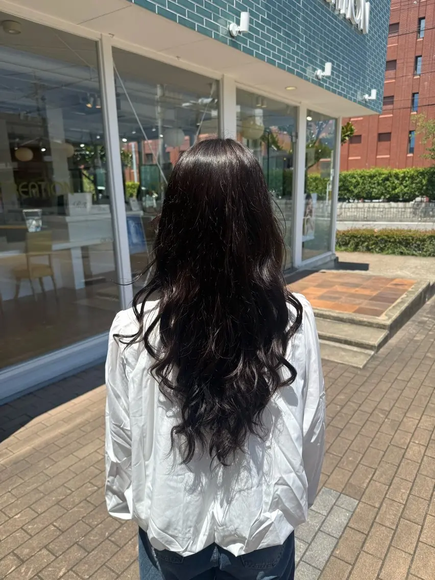 カラー ブラウンカラー ダークブラウン 岩永 向日葵のヘアスタイル