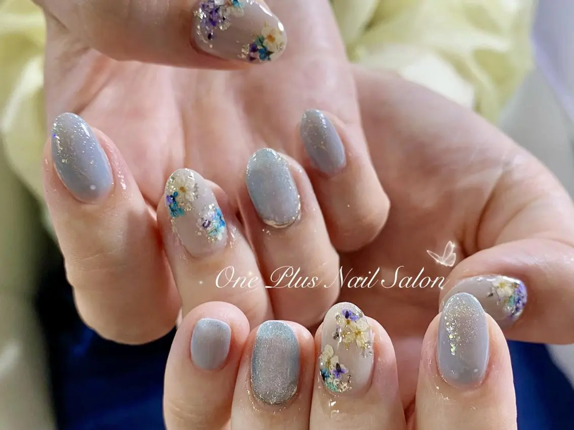 ネイル オーロラネイル 長さ出し フットネイル フレンチネイル ジェルネイル One Plus Nail Salonのネイルデザイン