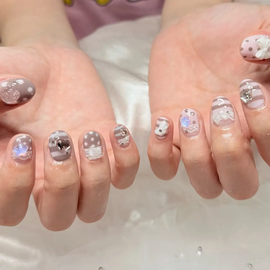 ネイル リボン ハンドネイル Roy心斎橋 ISHIKAWAのネイルデザイン