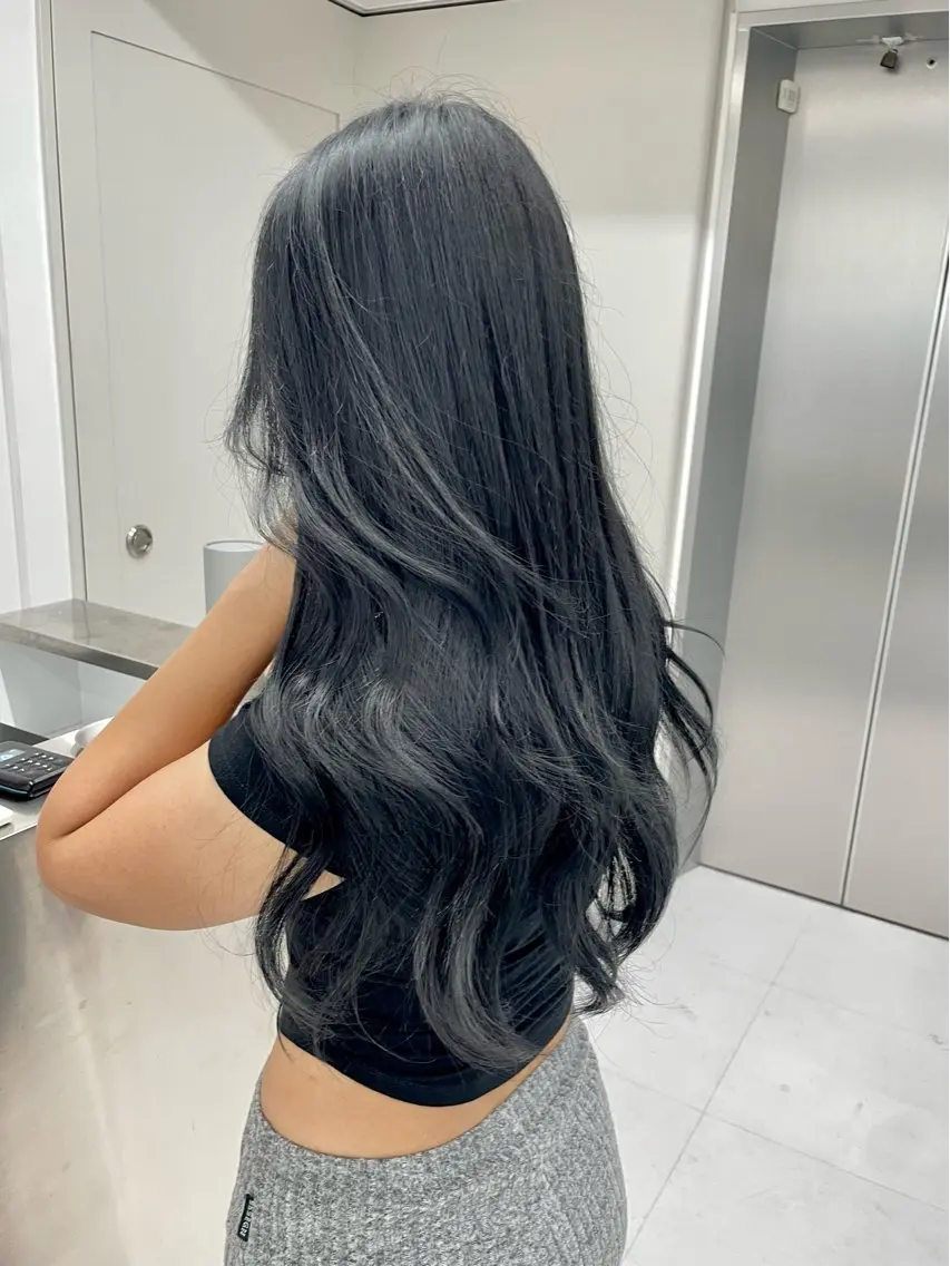 ロング カラー 黒髪 韓国風カラー 韓国風ヘア ヘアカラー トリートメント 🎗秋山勇/ GEAR.代表のヘアスタイル