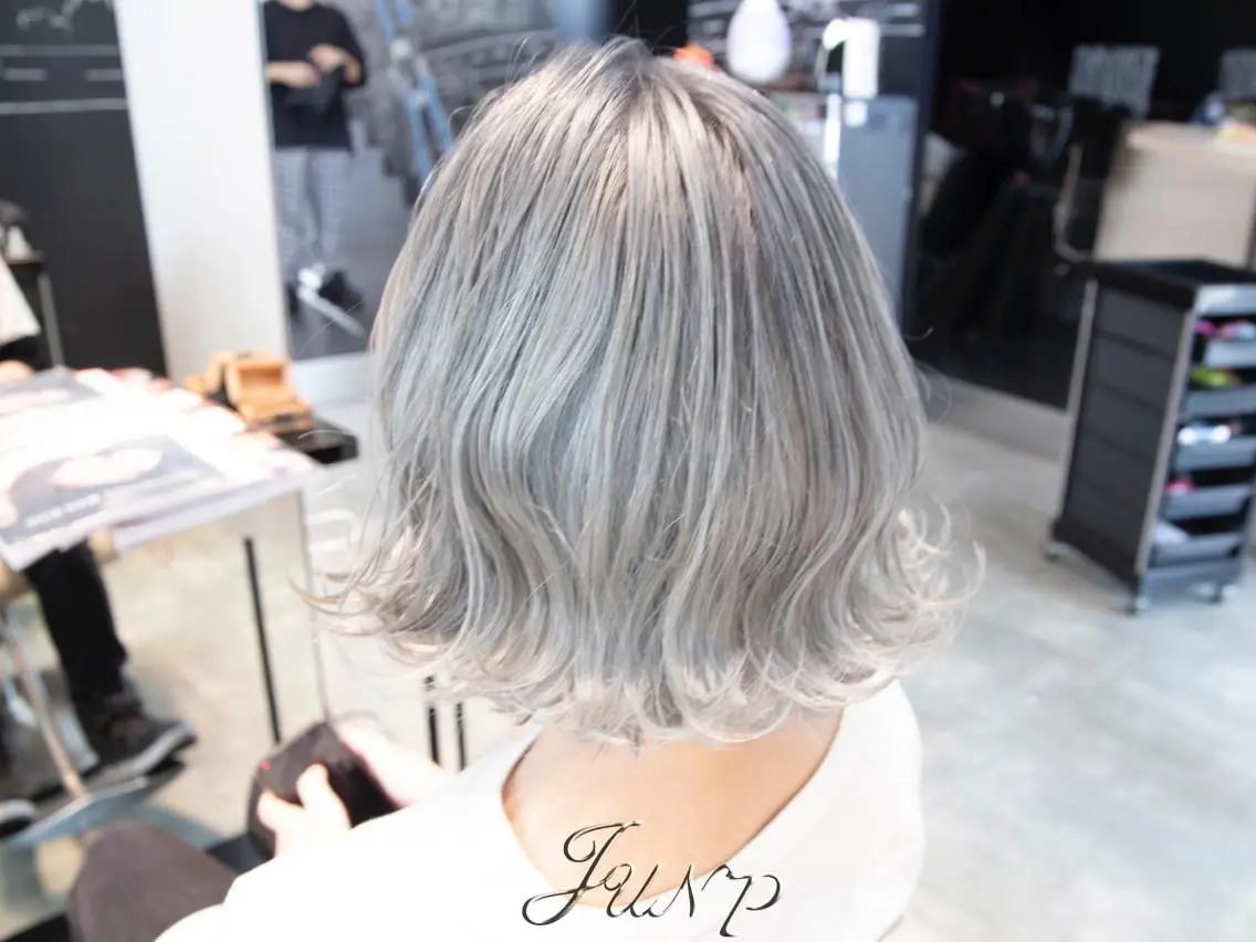ショート カラー Re:ta Hair 飯田淳平のヘアスタイル