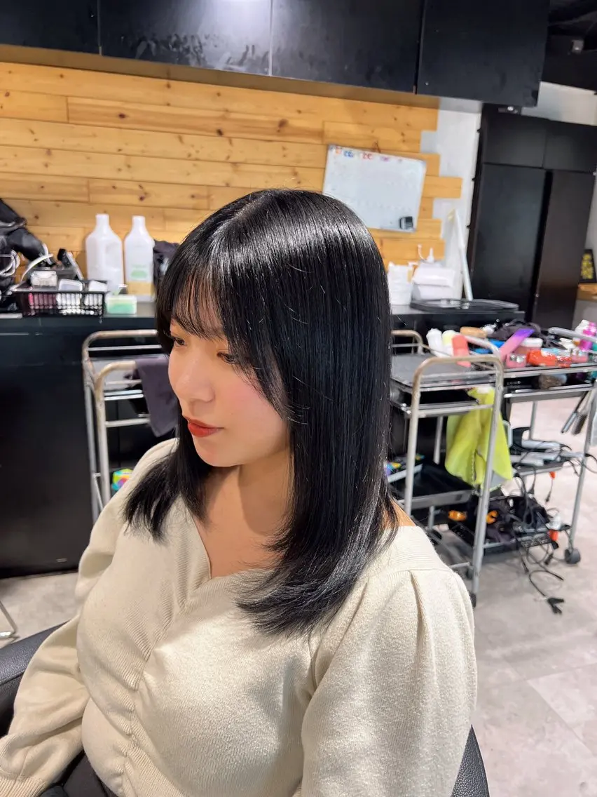ミディアム カラー カット ヘアカラー NANAMI🩵 大人可愛い韓国ヘアのヘアスタイル