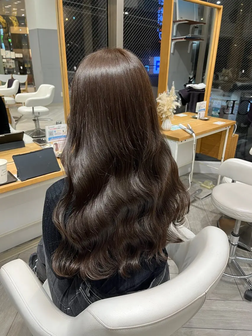 【平日限定メニュー】艶感カラー➕オージュア4ステップトリートメント🎀の写真