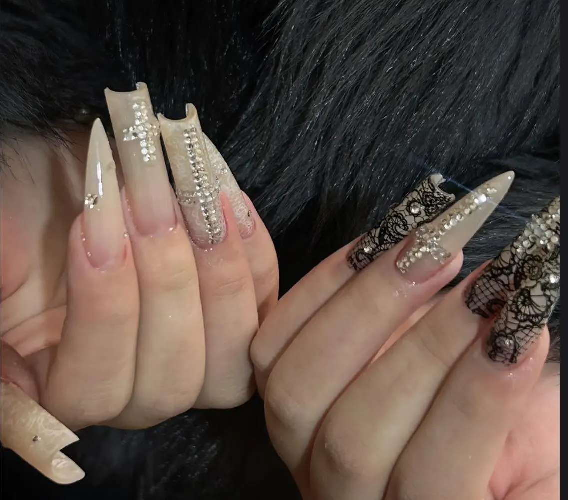 ネイル ハンドネイル 🎀 Ayaka_nailのネイルデザイン