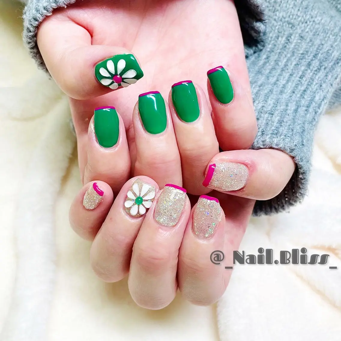 ネイル ハンドネイル NAIL BLISSのネイルデザイン