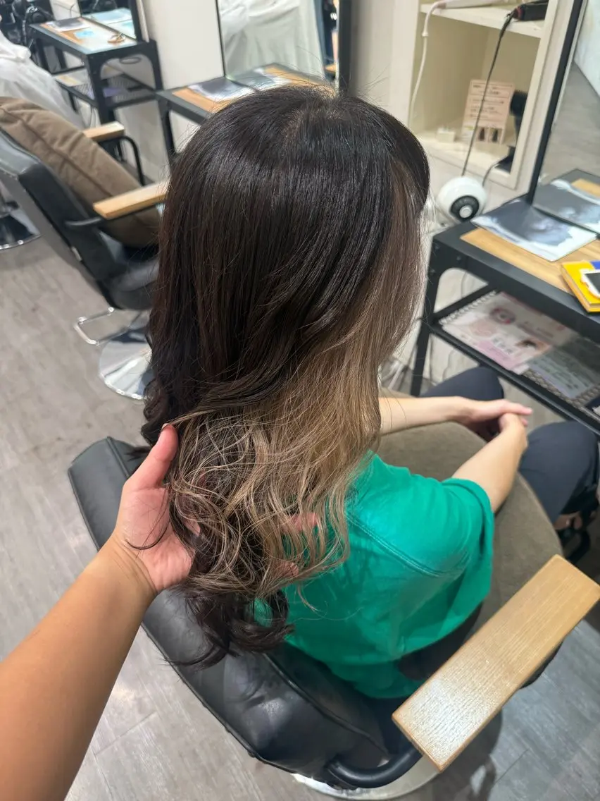 セミロング カラー ベージュカラー カット ヘアカラー トリートメント 艶髪レイヤー上田 紗也🇰🇷💗のヘアスタイル