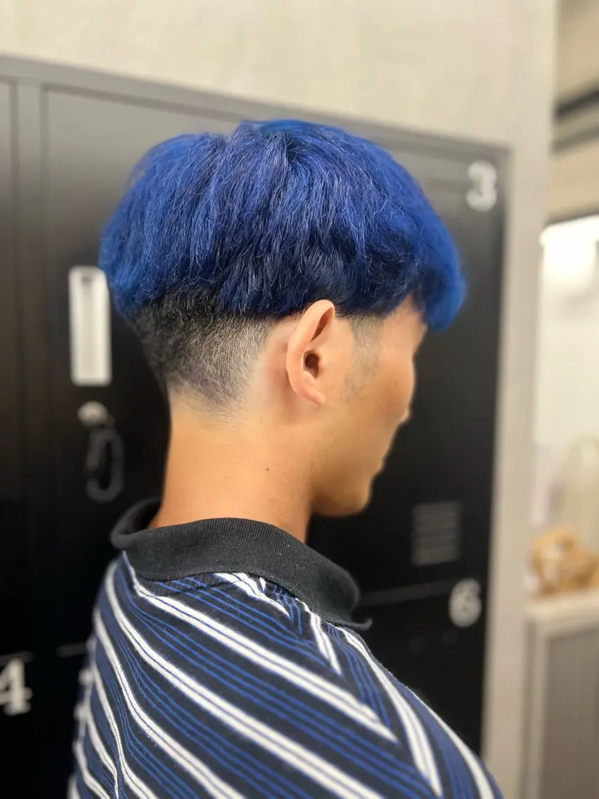 ショート カラー メンズ ブルーカラー カット ヘアカラー 透明感カラー特化🫧 🦋栗原🦋のヘアスタイル