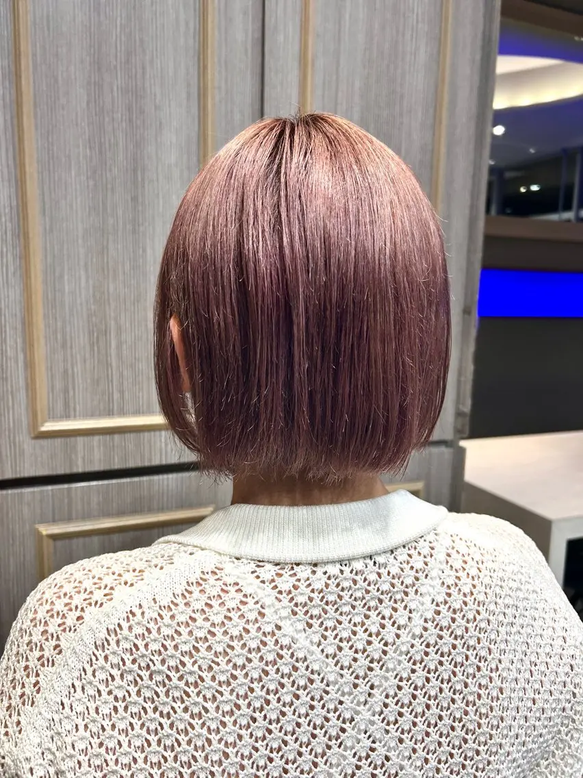 カラー 岡田 佳苗のヘアスタイル