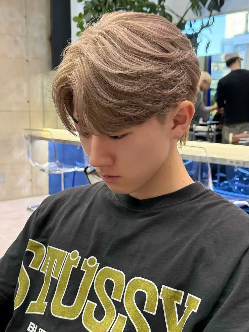 ショート カラー メンズ カット ヘアカラー トリートメント メンズブリーチ カラーhirokoのヘアスタイル