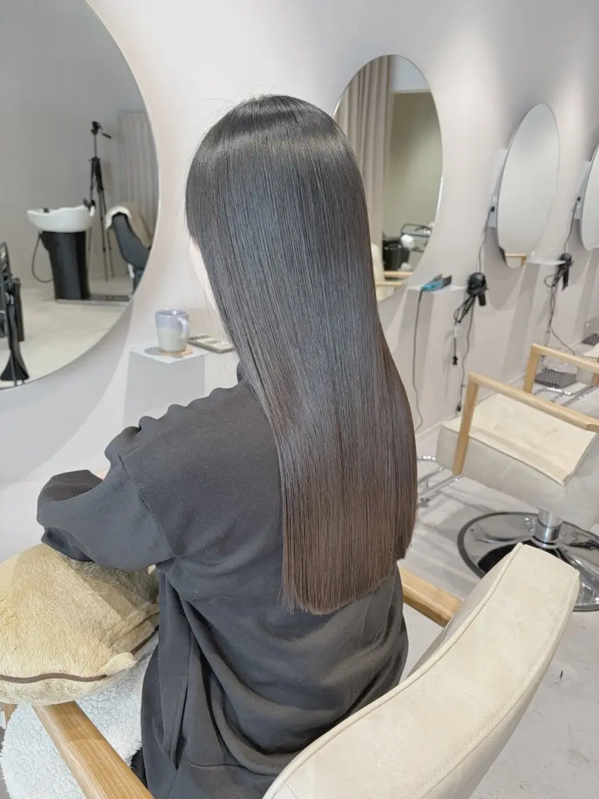 ロング 髪質改善✨縮毛矯正✨ が得意‼️高島英隆のヘアスタイル
