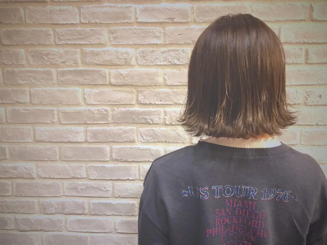 ミディアム カラー ヘアアレンジ 藤井 菜緒のヘアスタイル