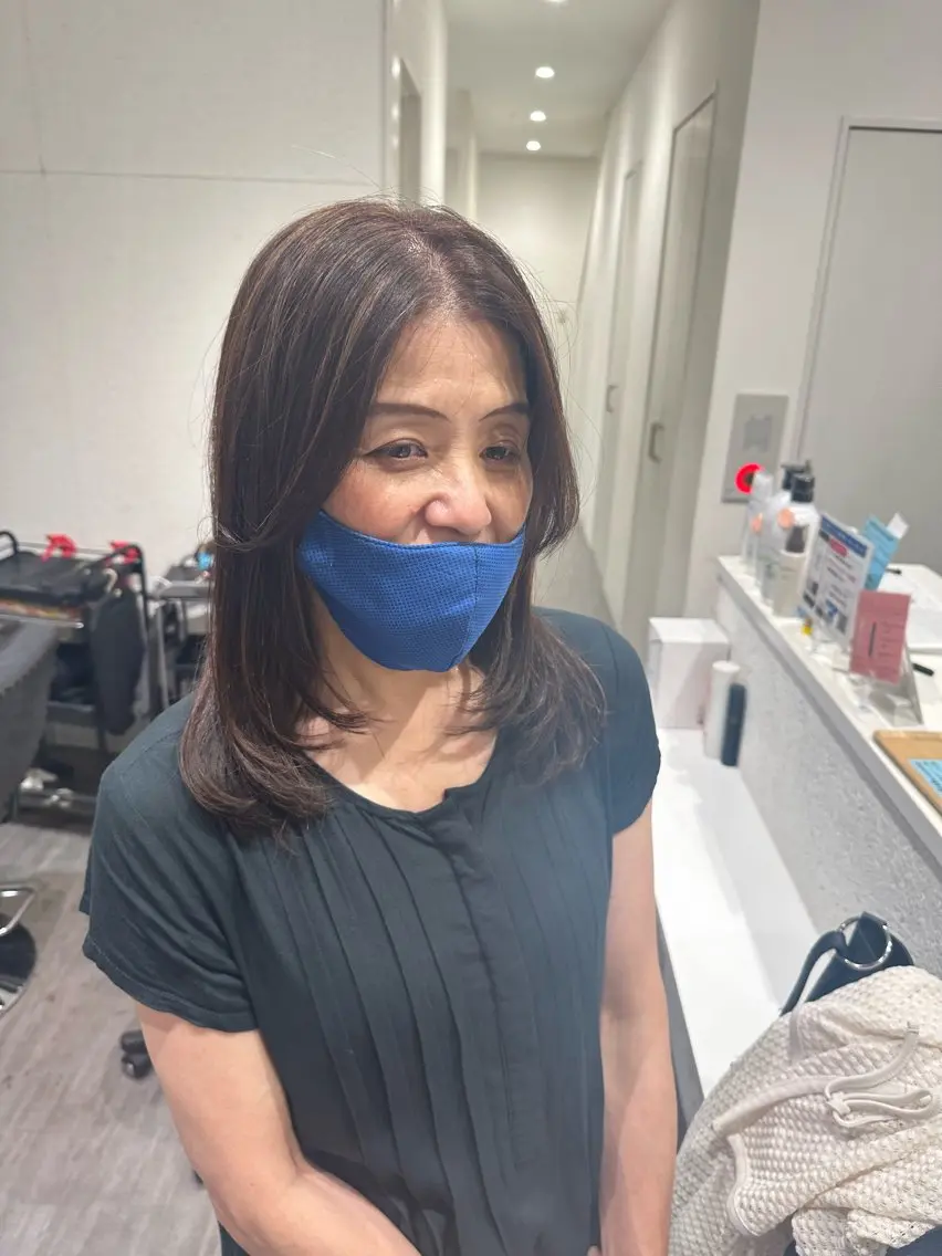 ミディアム カラー ハイライトカラー 顔まわりレイヤー ハイライト レイヤーカット カット ヘアカラー トリートメント 艶髪レイヤー上田 紗也🇰🇷💗のヘアスタイル