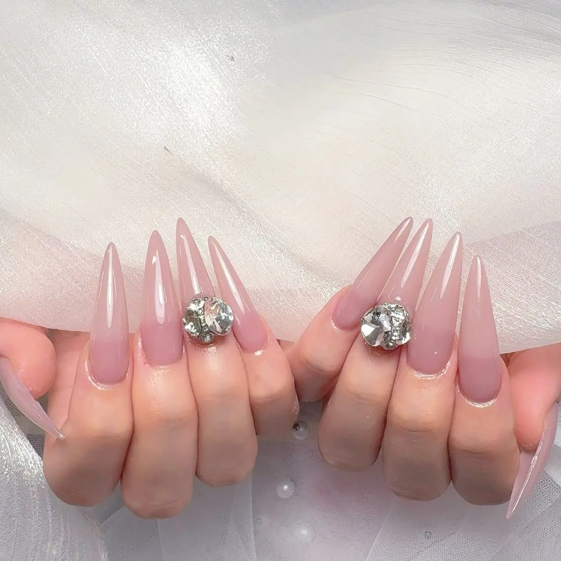 ネイル ENSalon 愛佳のネイルデザイン