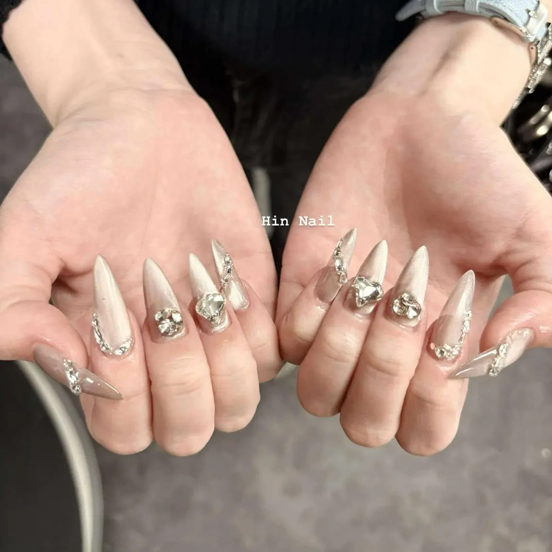 ネイル ハンドネイル HIN NAILのネイルデザイン
