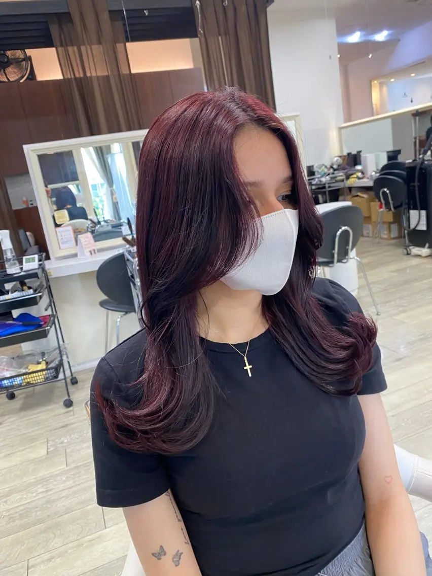 セミロング カラー 顔まわりレイヤー 韓国風ヘア レイヤーカット 市川 博紀 店長のヘアスタイル