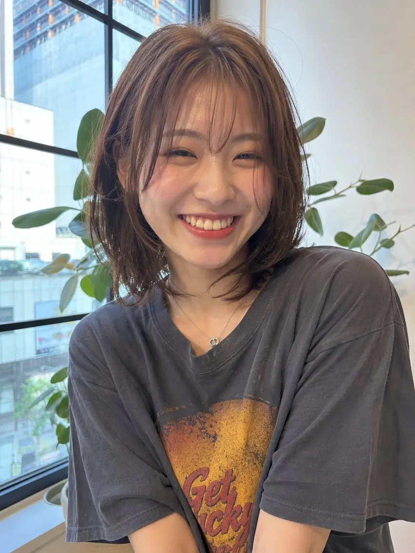 ミディアム カラー カット ヘアカラー トリートメント 小顔垢抜けレイヤー/ ハイトーン/YUTOのヘアスタイル