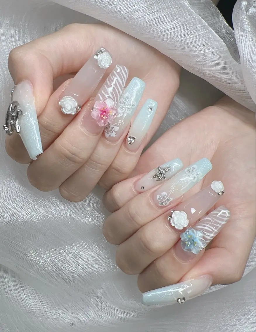 ネイル 長さ出し グラデーション キラキラネイル マグネットネイル ニュアンスネイル Lee Nails チップ長さだし専門店のネイルデザイン