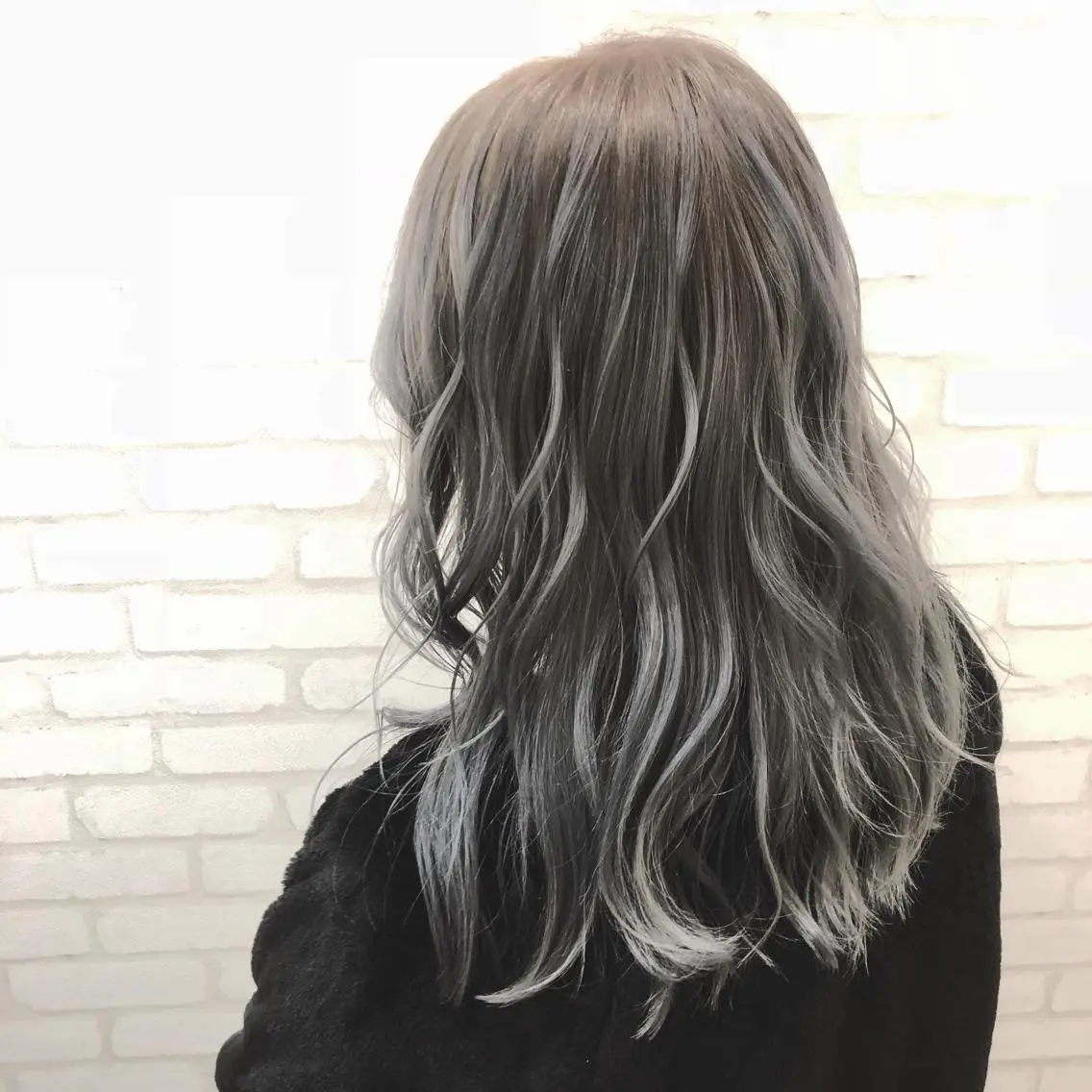 ロング カラー アッシュ 透明感カラー ホワイトアッシュ 本間 隼人のヘアスタイル