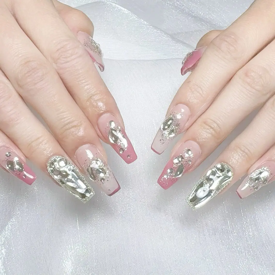 メンズ ネイル メンズ韓国風 アートネイル オーロラネイル ガーリー キラキラネイル ハンドネイル Nail salon 木にいるのネイルデザイン